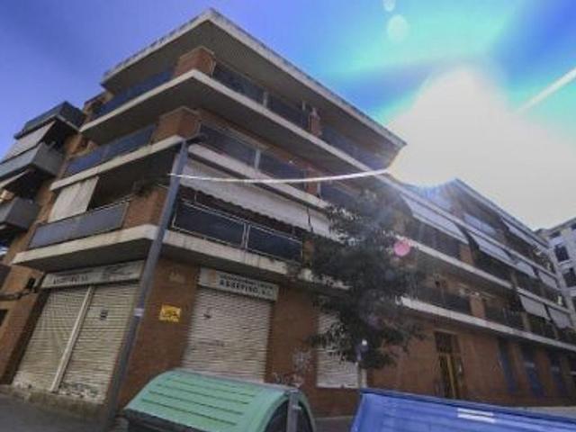 Piso en venta en calle De Milà i Fontanals, Rubí, de 167 m² 1 habitación por 201.600