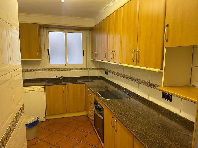 Piso en venta en calle De Miró, Reus, de 109 m² 3 habitaciones por 170.000