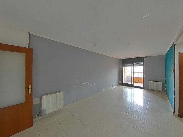 Piso en venta en calle De Monturiol, Pineda de Mar, de 82 m² 3 habitaciones por 231.000