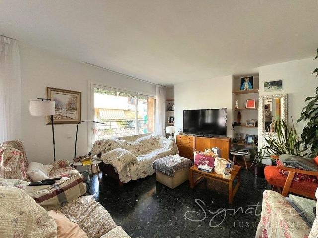 Piso en venta en calle De Monturiol, Rubí, de 80 m² 4 habitaciones por 325.000