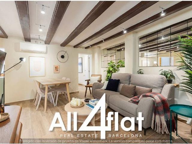 Piso en venta en calle De Montcada, Barcelona, de 65 m² 2 habitaciones por 360.000