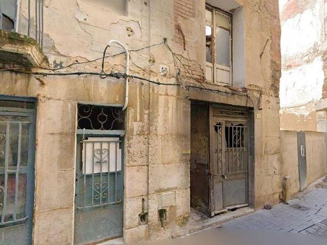 Piso en venta en calle De Montcada, Tortosa, de 60 m² 3 habitaciones por 15.900
