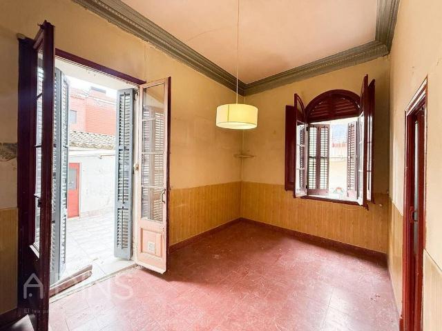 Piso en venta en calle De Montserrat, Caldes de Montbui, de 107 m² 4 habitaciones por 290.000