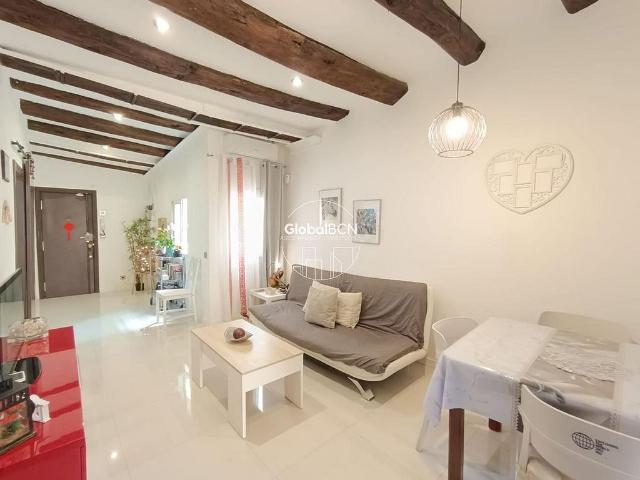 Piso en venta en calle De Montserrat, Barcelona, de 50 m² 2 habitaciones por 270.000