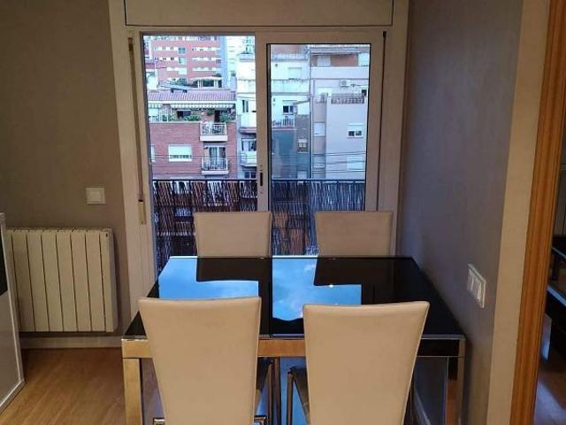 Piso en venta en calle De Moratín, Barcelona, de 60 m² 2 habitaciones por 199.000