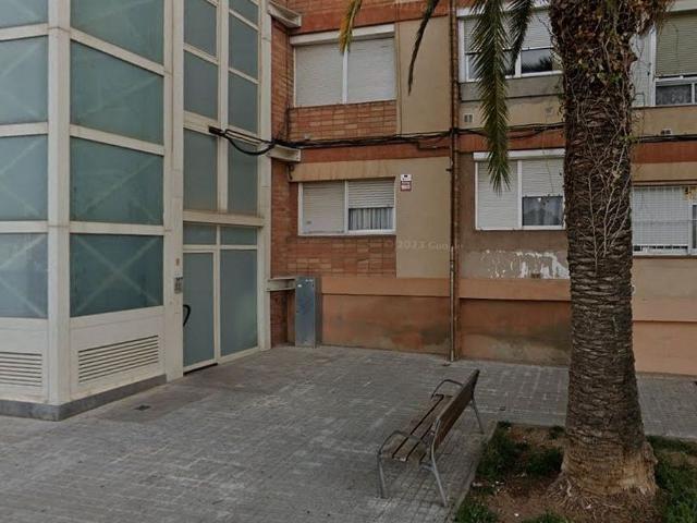 Piso en venta en calle De Moragas i Barret, Sabadell, de 55 m² 1 habitación por 103.000