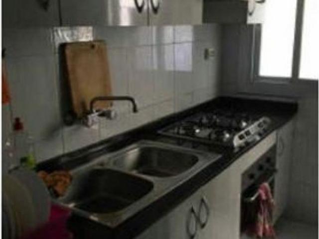Piso en venta en calle De Nàpols, Badalona, de 41 m² 2 habitaciones por 79.000