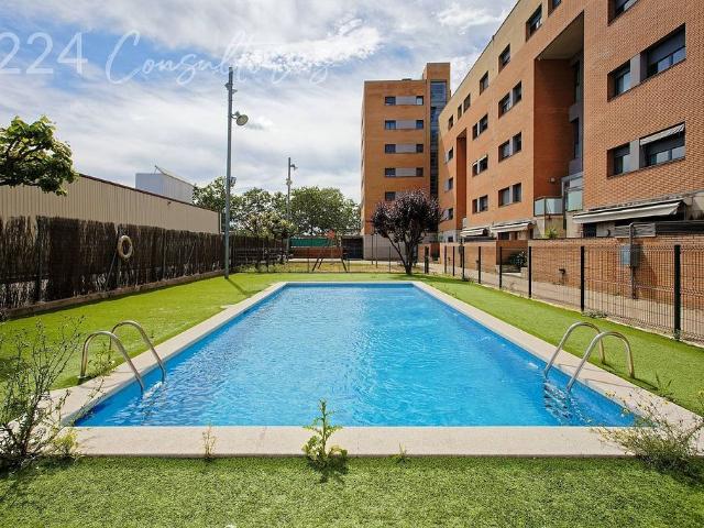 Piso en venta en calle De Nàpols, Barbera del Vallès, de 75 m² 3 habitaciones por 298.000