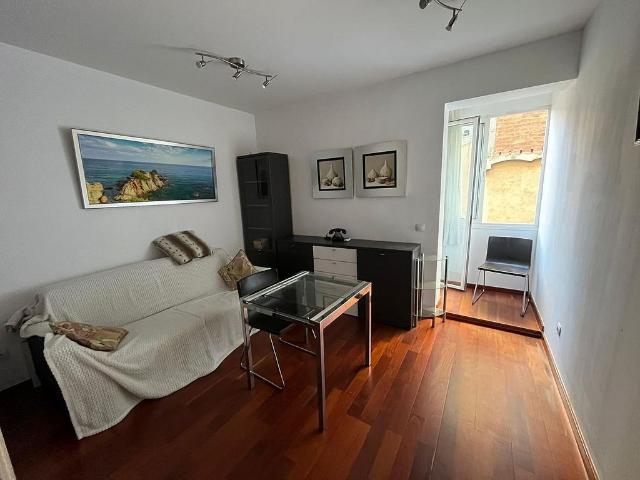 Piso en venta en calle De Nàpols, Barcelona, de 51 m² 2 habitaciones por 289.000