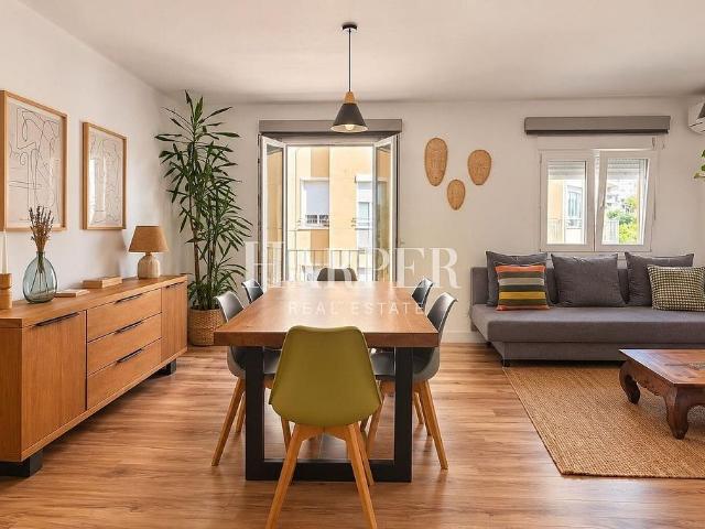Piso en venta en calle De Niça, Barcelona, de 64 m² 2 habitaciones por 395.000
