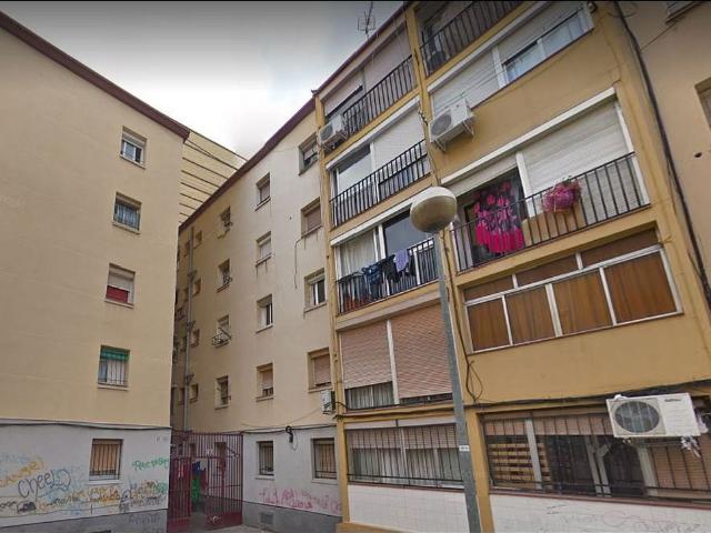 Piso en venta en calle De Badajoz, Badalona, de 55 m² 2 habitaciones por 56.400