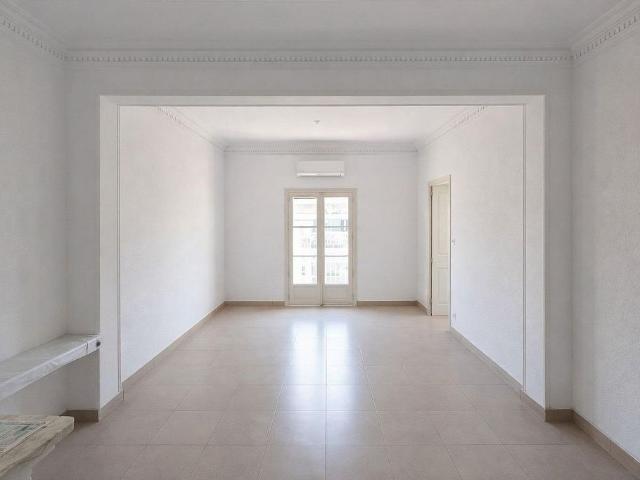 Piso en venta en calle De Balmes, Barcelona, de 70 m² 2 habitaciones por 390.000