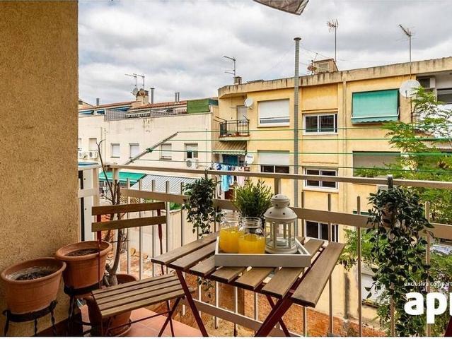 Piso en venta en calle De Balaguer, Sabadell, de 51 m² 3 habitaciones por 158.500