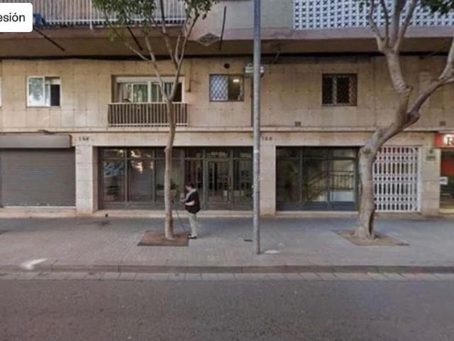 Piso en venta en calle De Baldomer Solà, Badalona, de 93 m² 4 habitaciones por 248.000