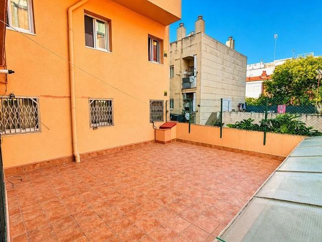 Piso en venta en calle De Barnola, Barcelona, de 101 m² 4 habitaciones por 359.500