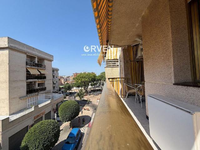Piso en venta en calle De Barcelona, Torredembarra, de 65 m² 3 habitaciones por 180.000
