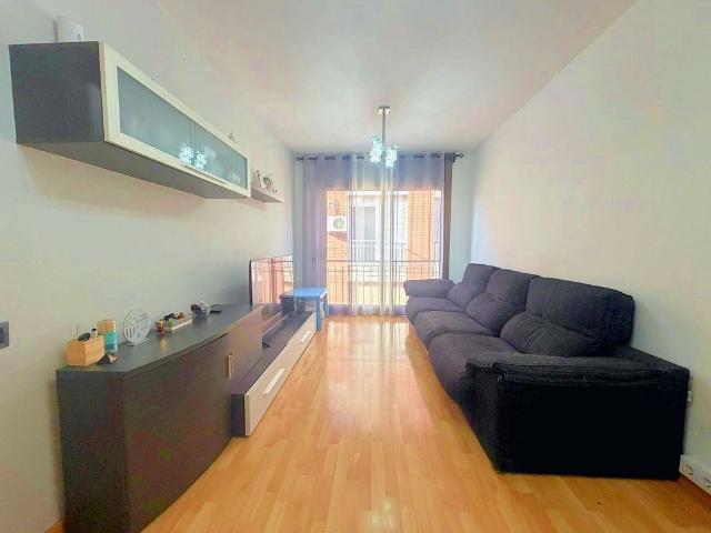Piso en venta en calle De Barcelona, Hospitalet de Llobregat, L´, de 67 m² 3 habitaciones por 318.150