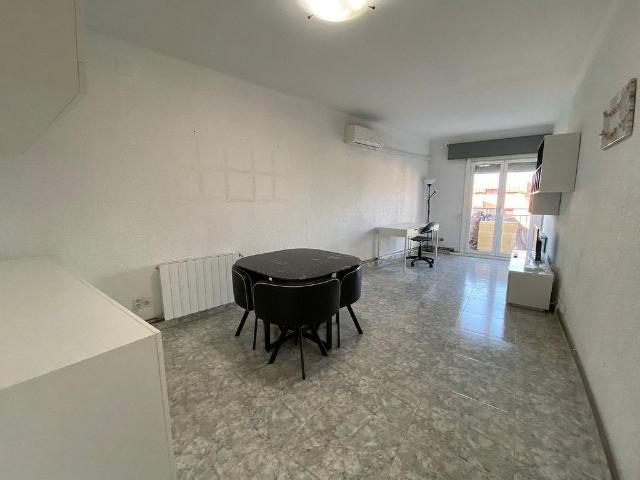 Piso en venta en calle De Batllevell, Sabadell, de 81 m² 3 habitaciones por 252.500