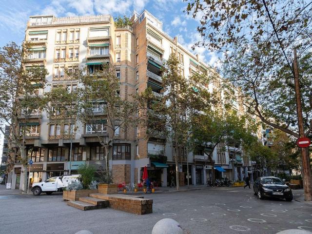 Piso en venta en calle De Biscaia, Barcelona, de 90 m² 5 habitaciones por 475.000