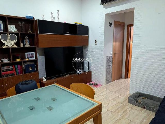 Piso en venta en calle De Bolívia, Barcelona, de 44 m² 2 habitaciones por 225.000
