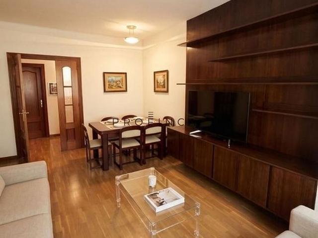 Piso en venta en calle De Bordeus, Barcelona, de 90 m² 3 habitaciones por 560.000