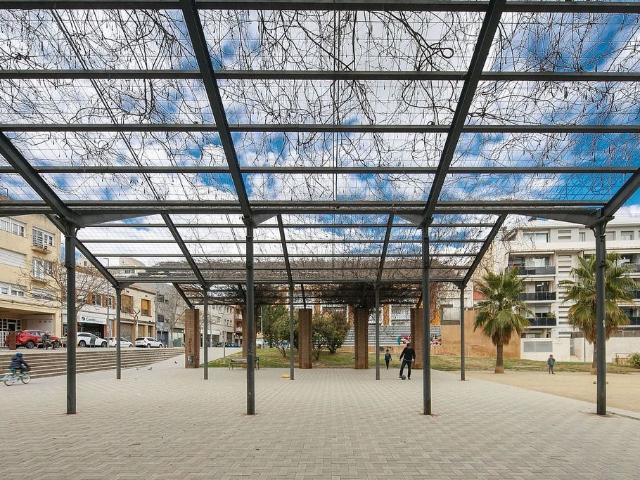 Piso en venta en calle De Borrell, Sabadell, de 114 m² 3 habitaciones por 281.000