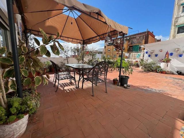 Piso en venta en calle De Calderón de la Barca, Badalona, de 70 m² 3 habitaciones por 229.000
