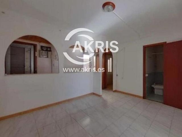 Piso en venta en calle De Calderón de la Barca, Badalona, de 70 m² 2 habitaciones por 128.180