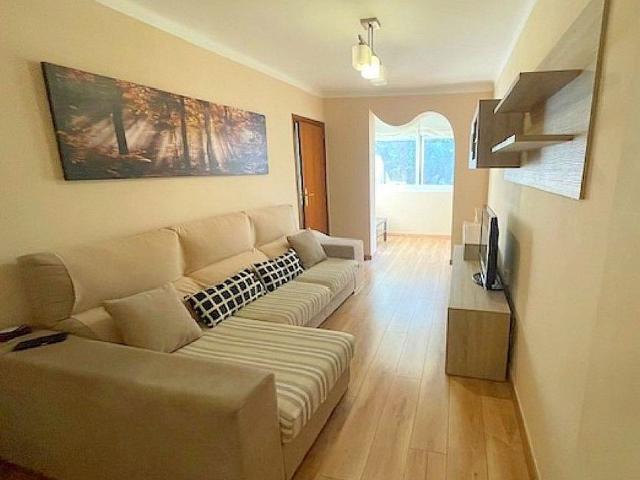 Piso en venta en calle De Calderón de la Barca, Barcelona, de 58 m² 3 habitaciones por 270.000