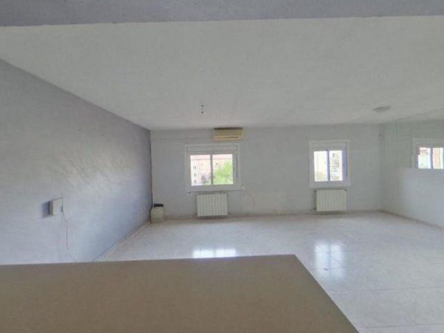 Piso en venta en calle De Campoamor, Sabadell, de 72 m² 3 habitaciones por 87.400 €