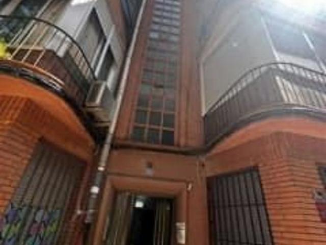Piso en venta en calle De Campoamor, Sabadell, de 78 m² 3 habitaciones por 54.200 €