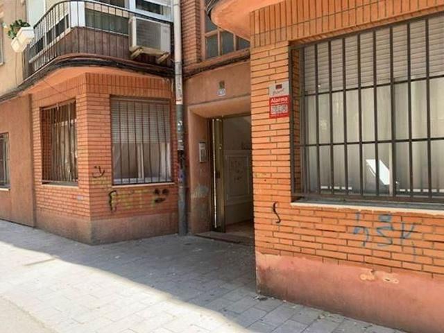 Piso en venta en calle De Campoamor, Sabadell, de 79 m² 2 habitaciones por 67.500