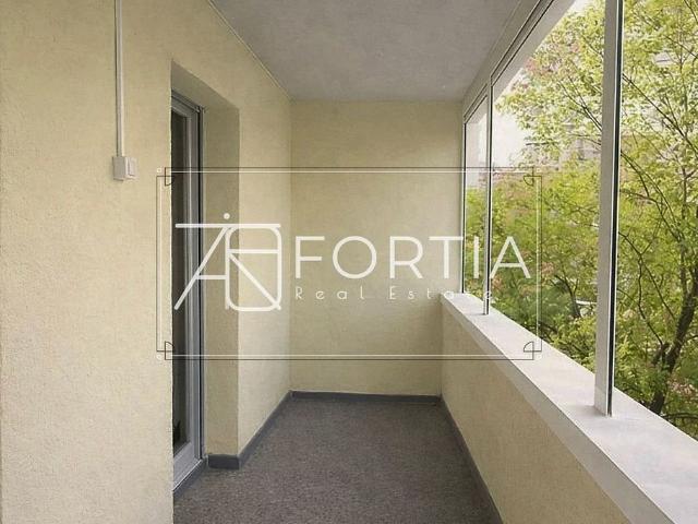 Piso en venta en calle De Cantàbria, Barcelona, de 111 m² 4 habitaciones por 509.000