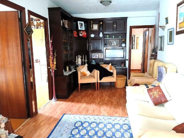 Piso en venta en calle De Cantàbria, Barcelona, de 65 m² 3 habitaciones por 283.000