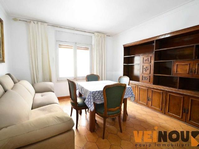Piso en venta en calle De Casals i Cuberó, Barcelona, de 58 m² 3 habitaciones por 209.000