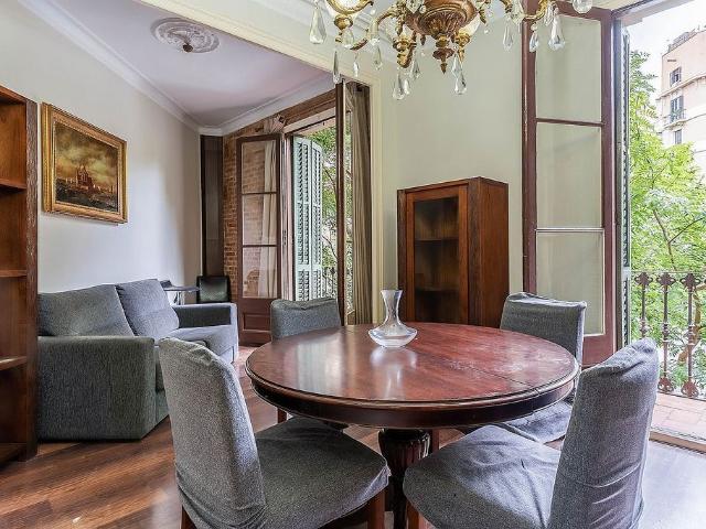 Piso en venta en calle De Casanova, Barcelona, de 89 m² 3 habitaciones por 520.000