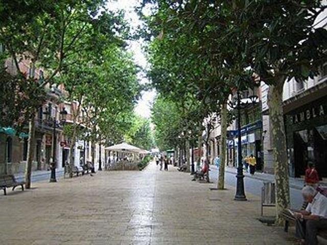 Piso en venta en calle De Castelao, Hospitalet de Llobregat, L´, de 70 m² 3 habitaciones por 290.000
