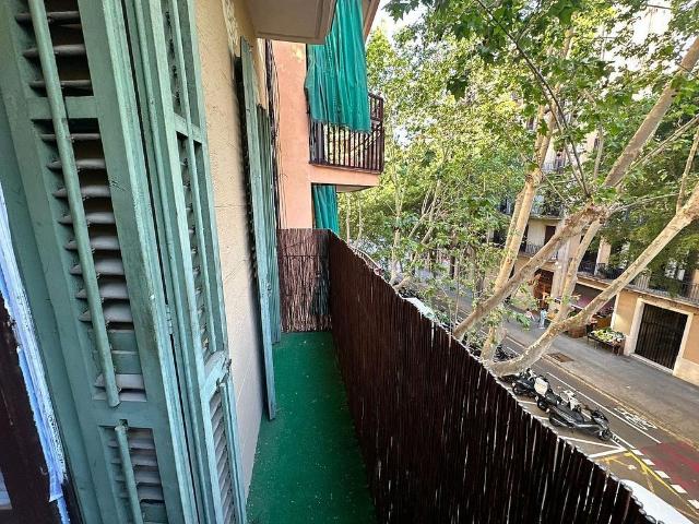 Piso en venta en calle De Cartagena, Barcelona, de 44 m² 2 habitaciones por 290.000