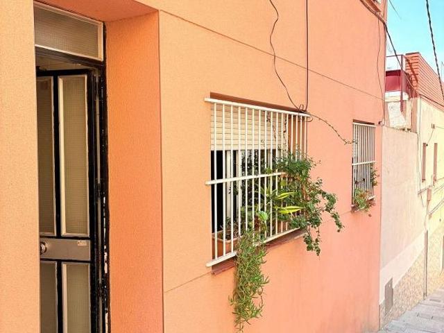 Piso en venta en calle De Chopin, Badalona, de 83 m² 2 habitaciones por 155.000