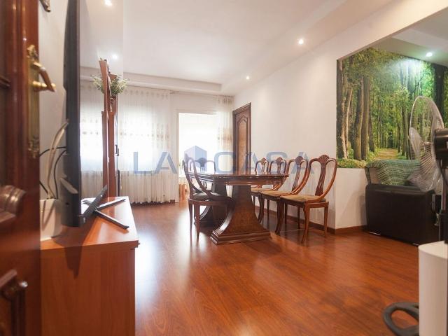 Piso en venta en calle De Collserola, Hospitalet de Llobregat, L´, de 95 m² 4 habitaciones por 329.000