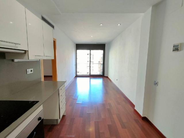 Piso en venta en calle De Concepción Arenal, Barcelona, de 52 m² 2 habitaciones por 285.000