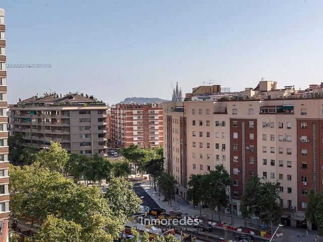 Piso en venta en calle De Concepción Arenal, Barcelona, de 80 m² 3 habitaciones por 299.000