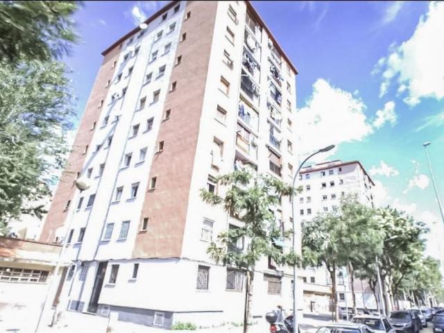 Piso en venta en calle De Còrdova, Badalona, de 73 m² 3 habitaciones por 83.800