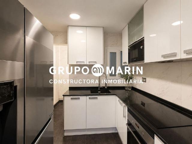 Piso en venta en calle De Còrsega, Barcelona, de 74 m² 3 habitaciones por 422.500