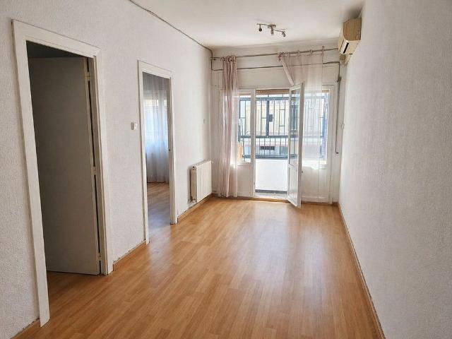 Piso en venta en calle De Crehuet, Barcelona, de 50 m² 2 habitaciones por 219.000