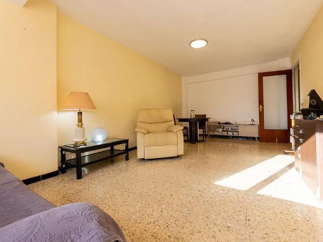 Piso en venta en calle De Cristòfor Colom, Tarragona, de 115 m² 4 habitaciones por 185.000 €