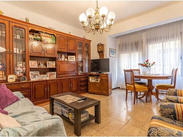 Piso en venta en calle De Cristòfor Colom, Tarragona, de 90 m² 4 habitaciones por 180.000 €