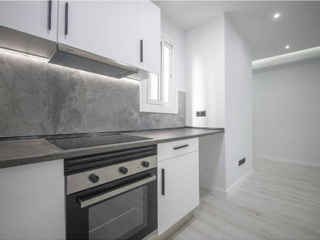 Piso en venta en calle De Cristòfor Colom, Blanes, de 75 m² 3 habitaciones por 189.000