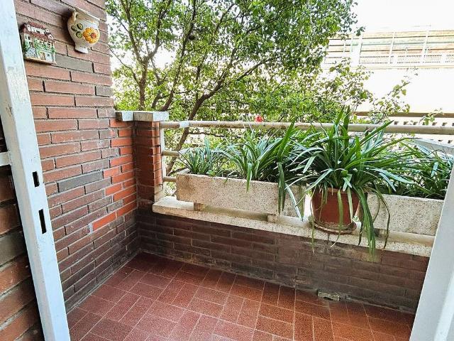 Piso en venta en calle De Don Pelayo, Badalona, de 65 m² 3 habitaciones por 275.000
