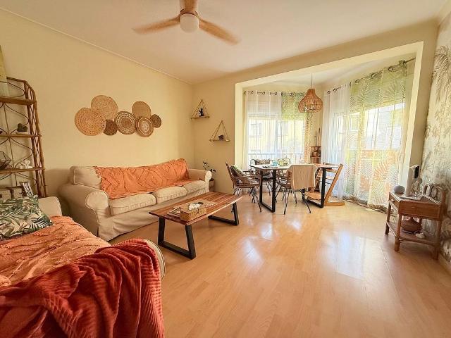 Piso en venta en calle De Enginyer Cabestany, Tarragona, de 89 m² 3 habitaciones por 194.000